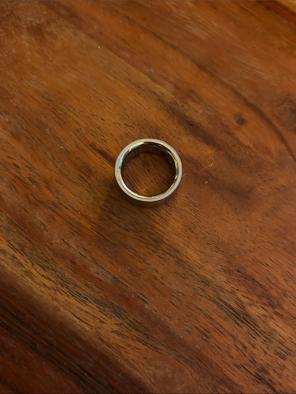 Gen 4 Silver Oura Ring - GREAT Condition